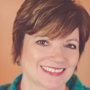 Meet your Posher, Elaine